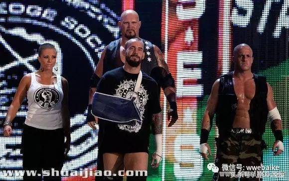 WWE最新比赛视频热血激战，掌控精彩瞬间！